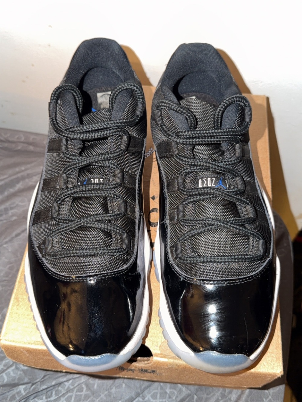 Men's Size 9 - Air Jordan 11 Retro Low Space Jam